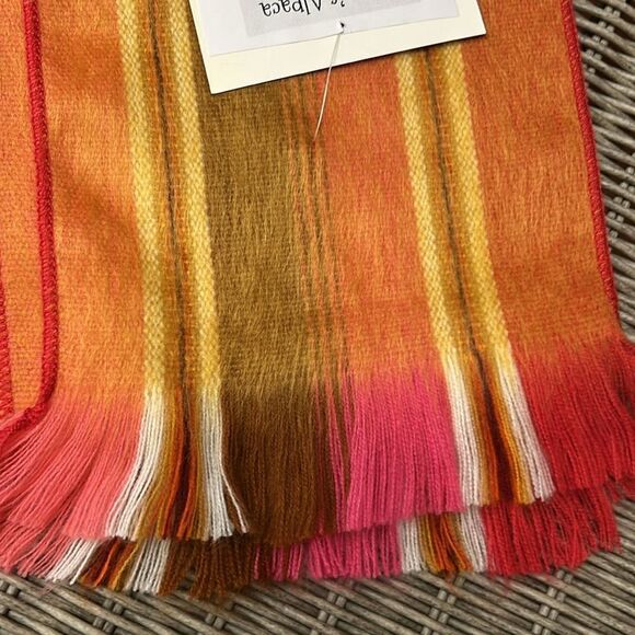 Beautiful alpaca scarf from Ecuador so soft and warm! - Picture 10 of 11